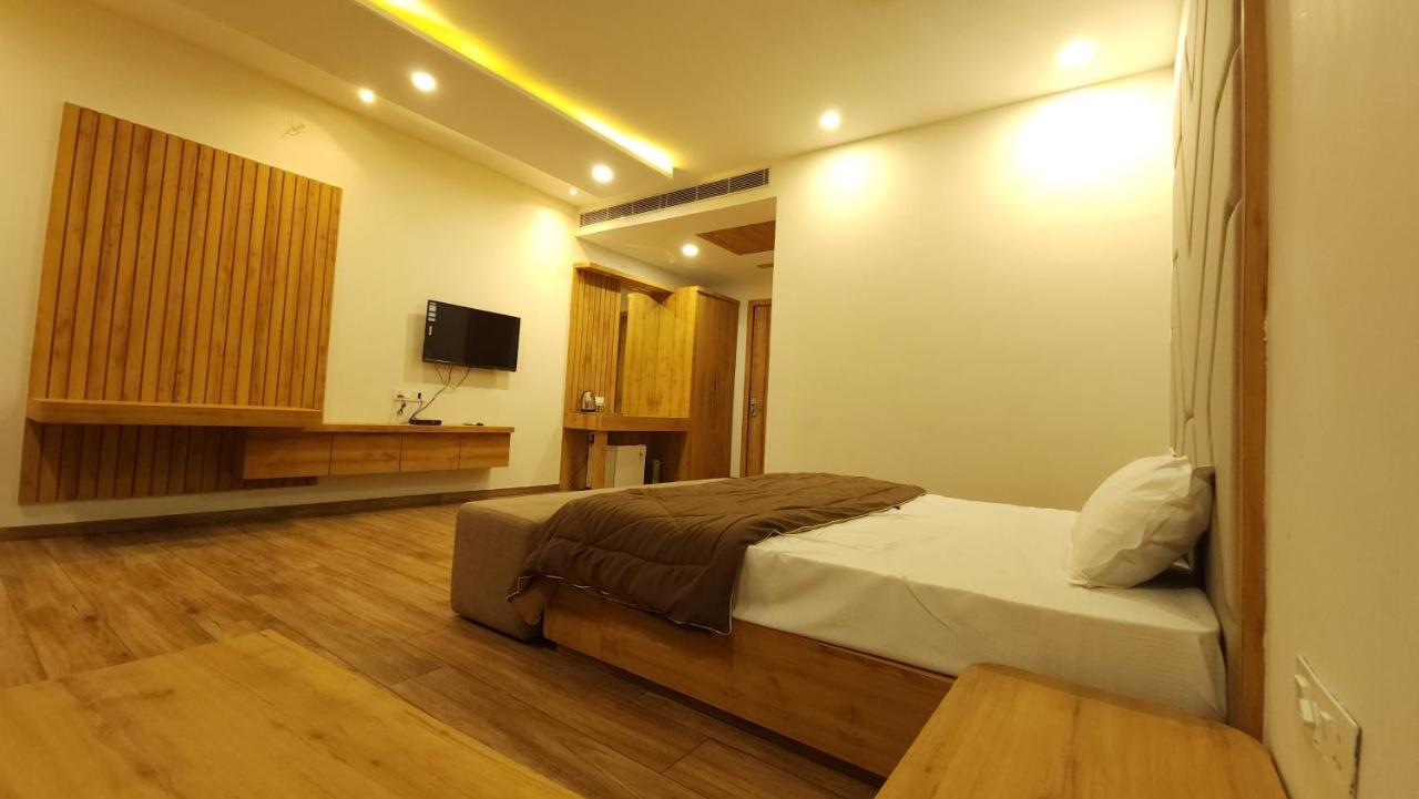 Aanandam Greens Hotel Sehore Exterior photo